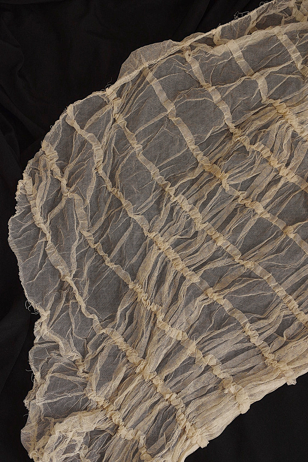 Dentelle ancienne, chutes de dentelle