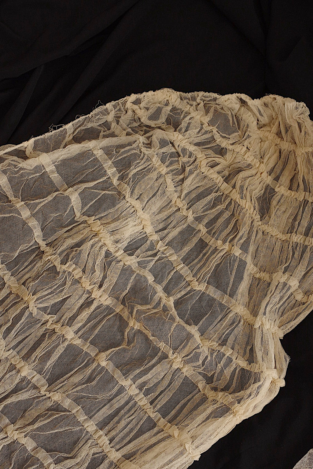 Dentelle ancienne, chutes de dentelle