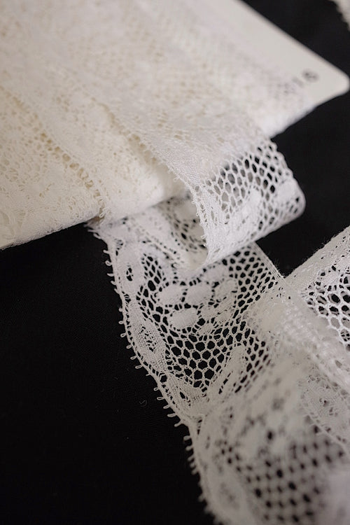 Dentelle ancienne 500 cm × 75 cm