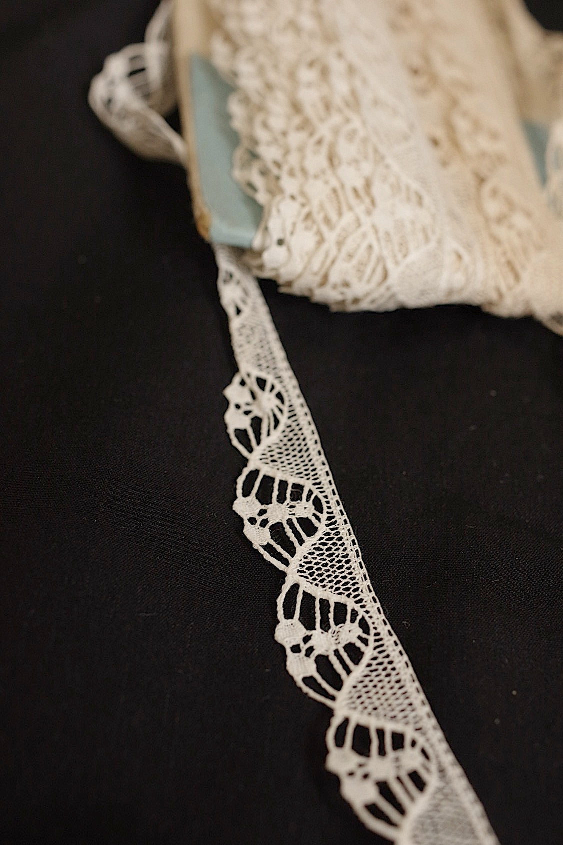 Dentelle ancienne 670 cm × 445 cm