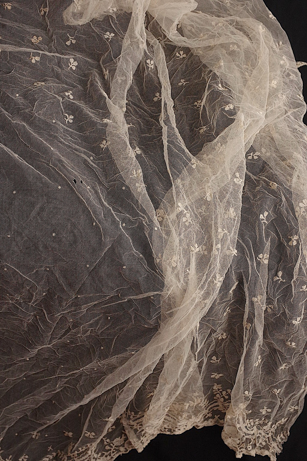 Antique Lace (dentelle ancienne) Shawl