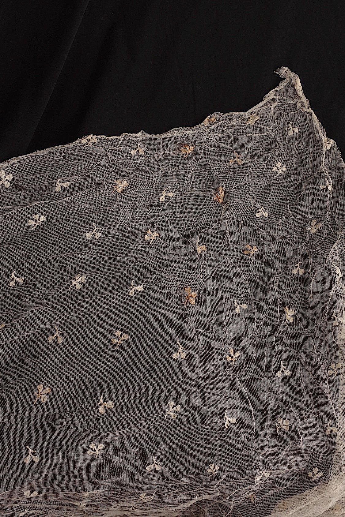 Antique Lace (dentelle ancienne) Shawl