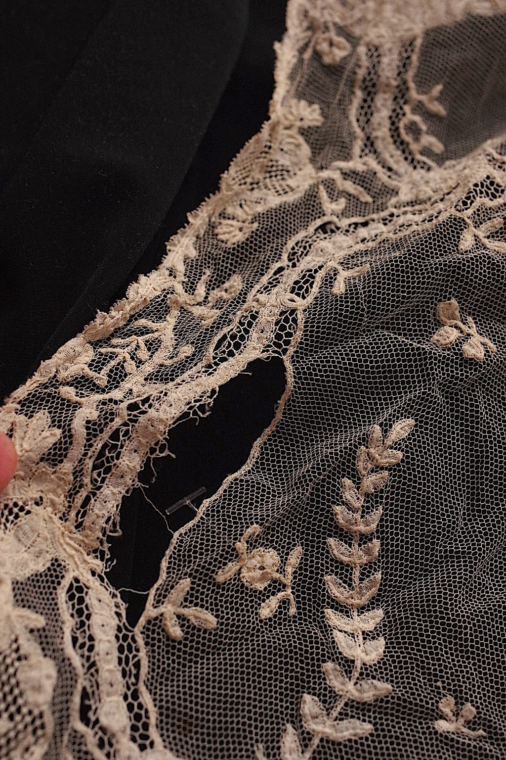 Antique Lace (dentelle ancienne) Shawl