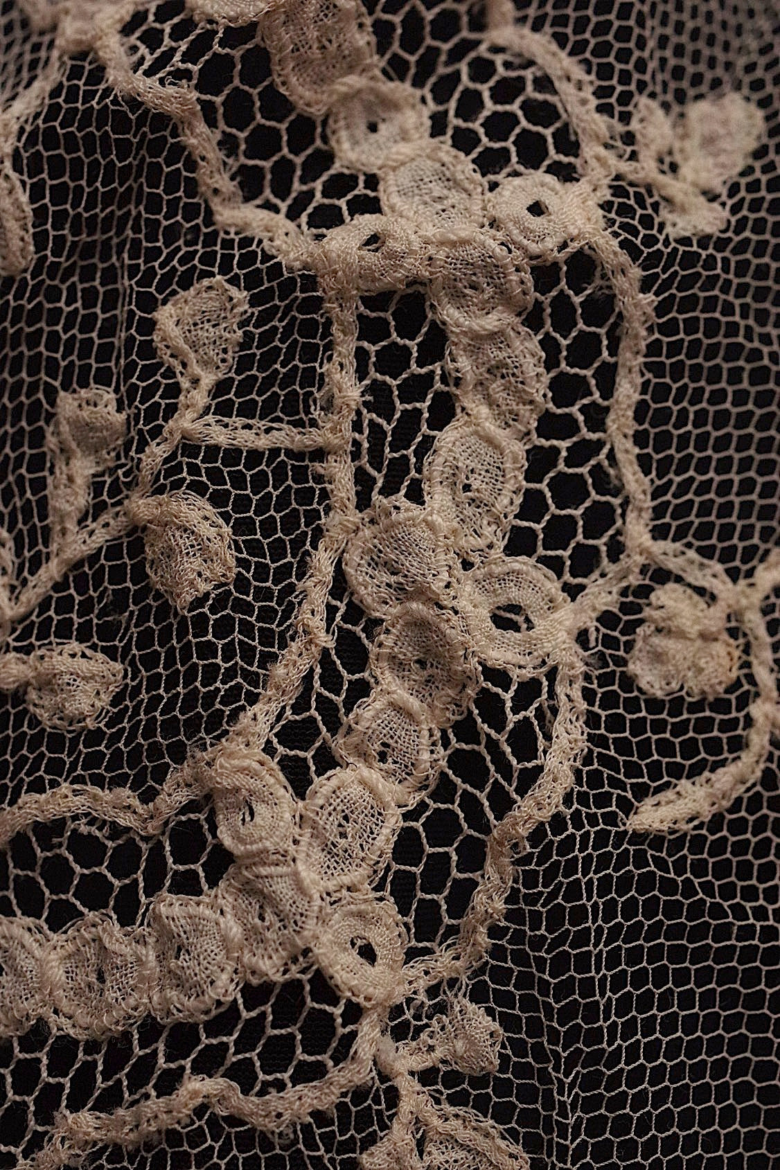 Antique Lace (dentelle ancienne) Shawl