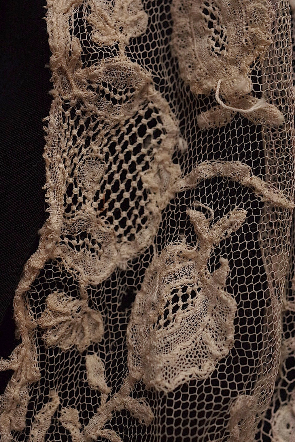 Antique Lace (dentelle ancienne) Shawl