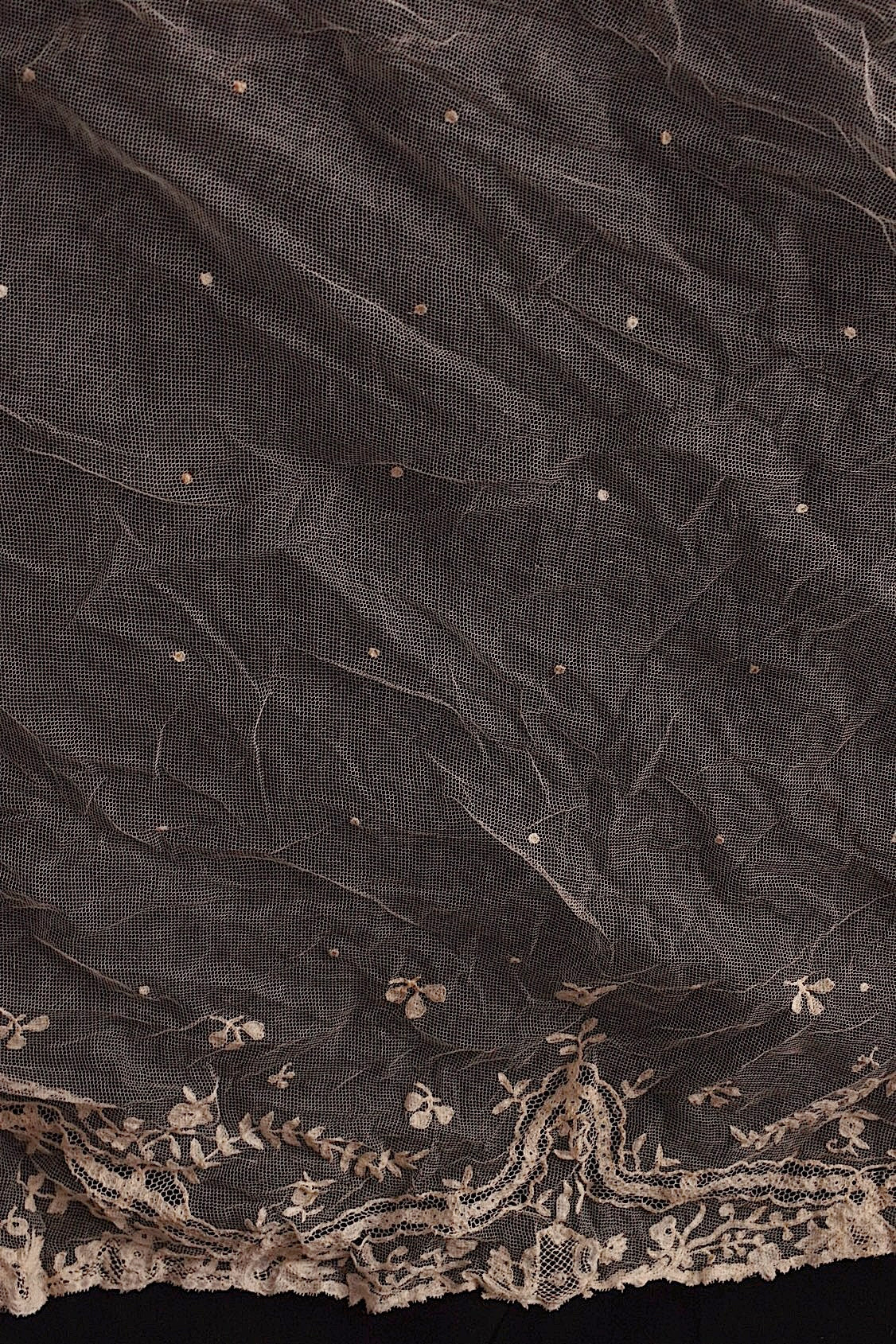 Antique Lace (dentelle ancienne) Shawl