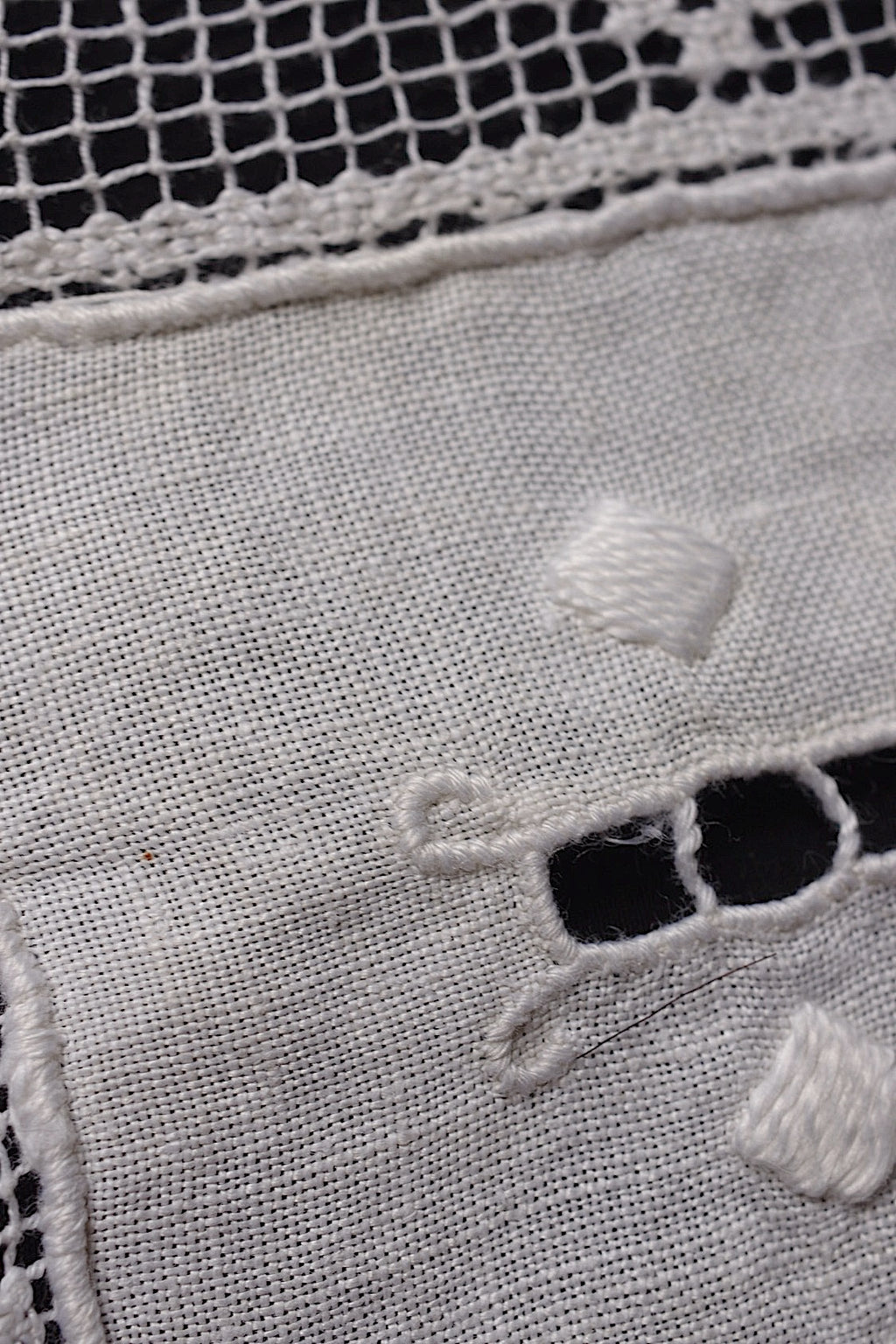 Antique Linens (linge de maison ancien antique) — 2 pieces
