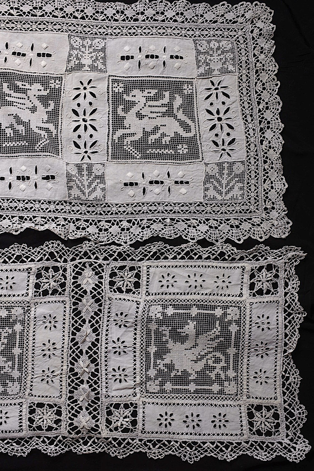 Antique Linens (linge de maison ancien antique) — 2 pieces
