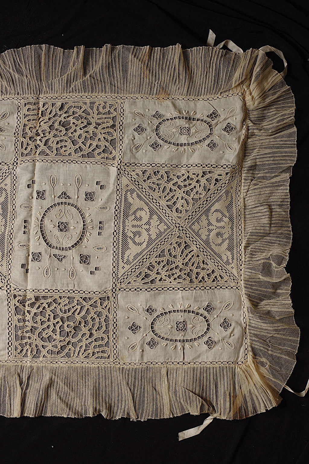 Antique Lace (dentelle ancienne) Cover