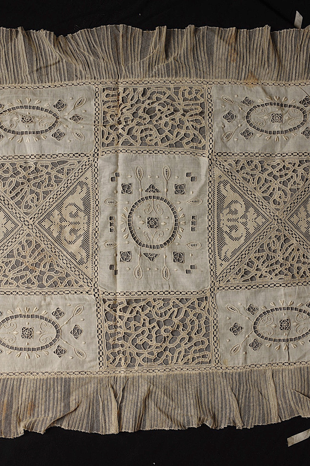 Antique Lace (dentelle ancienne) Cover