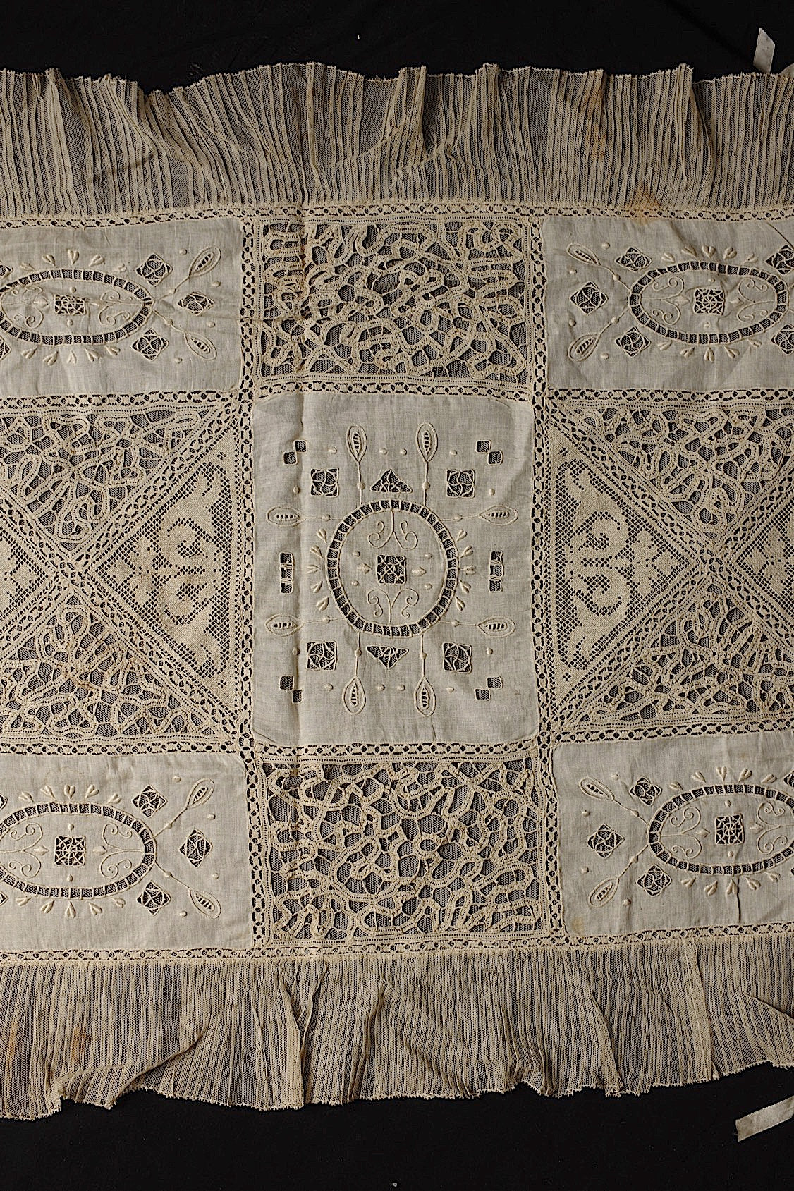 Antique Lace (dentelle ancienne) Cover