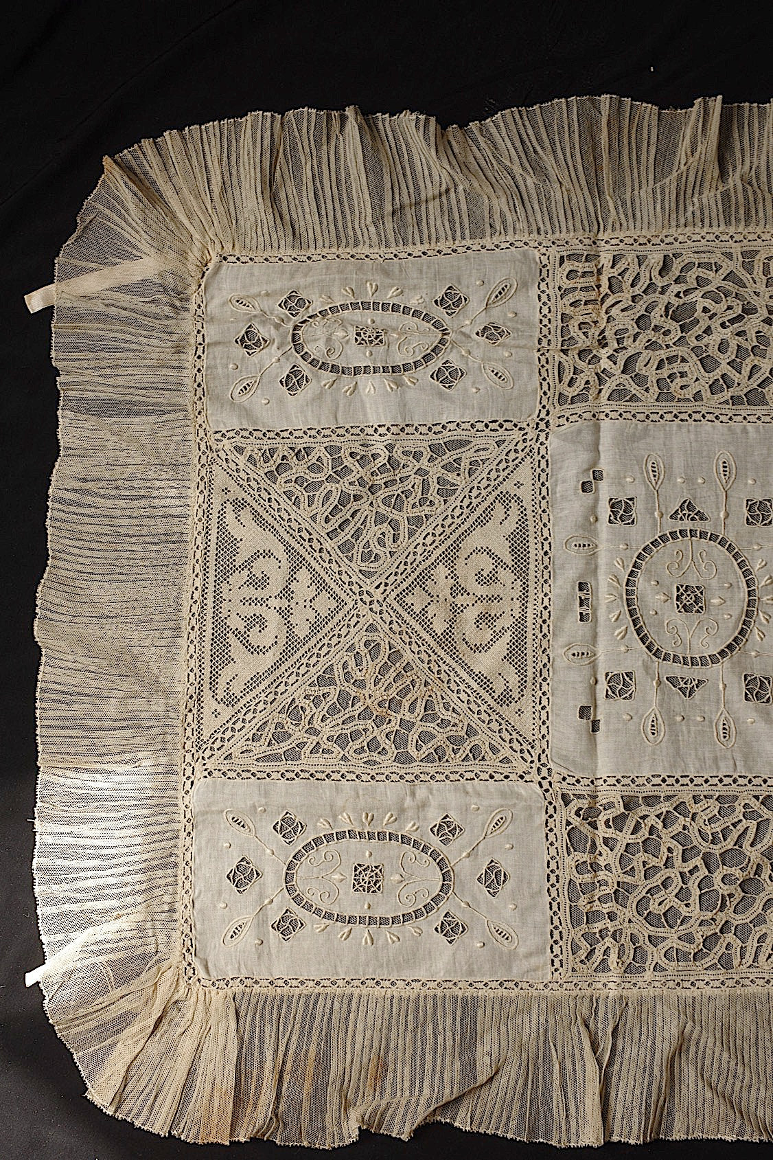 Antique Lace (dentelle ancienne) Cover