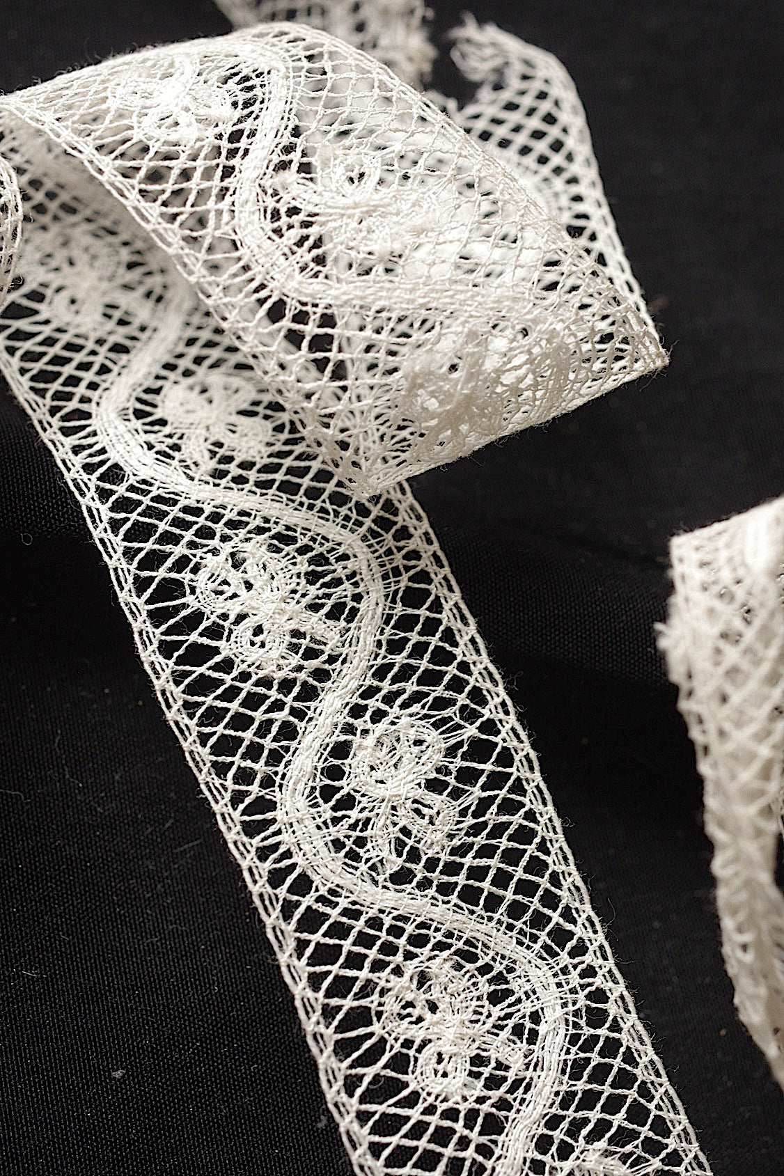 Antique Lace (dentelle ancienne) 700 cm x 150 cm
