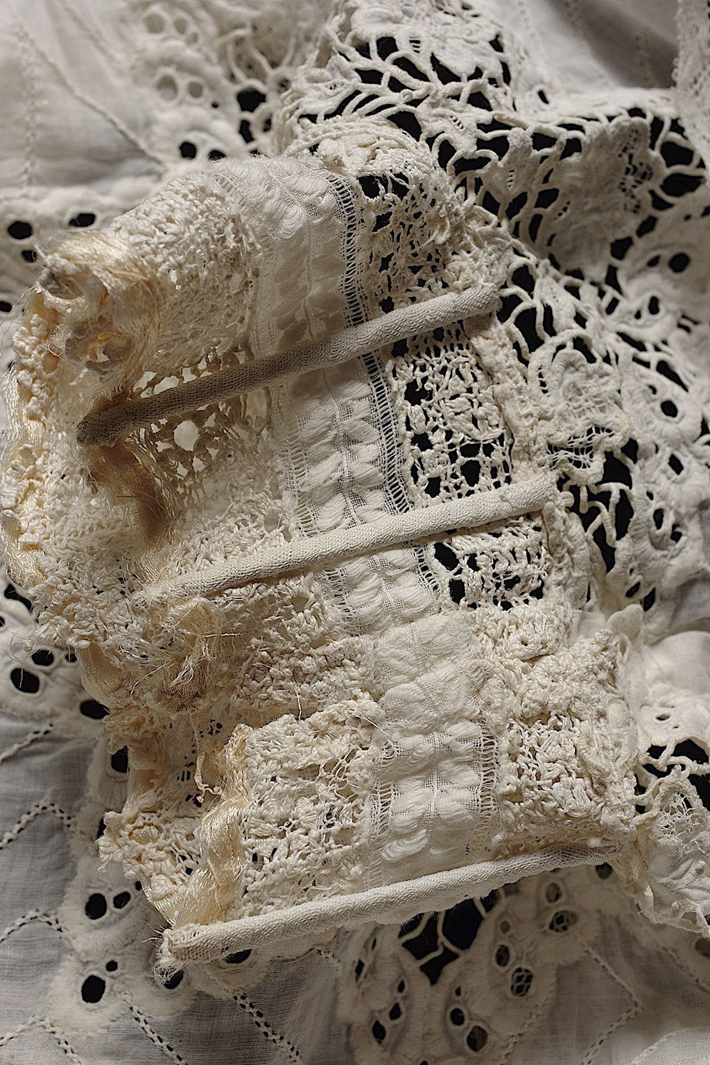Antique Lace (dentelle ancienne) Collar 3