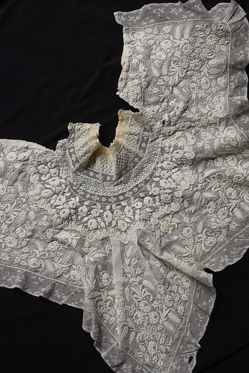 Antique Lace (dentelle ancienne) Collar 4
