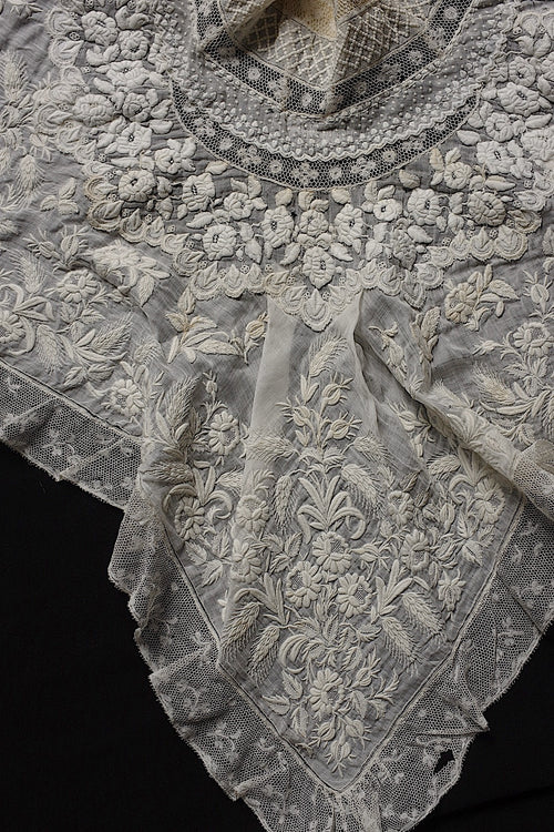 Antique Lace (dentelle ancienne) Collar 4