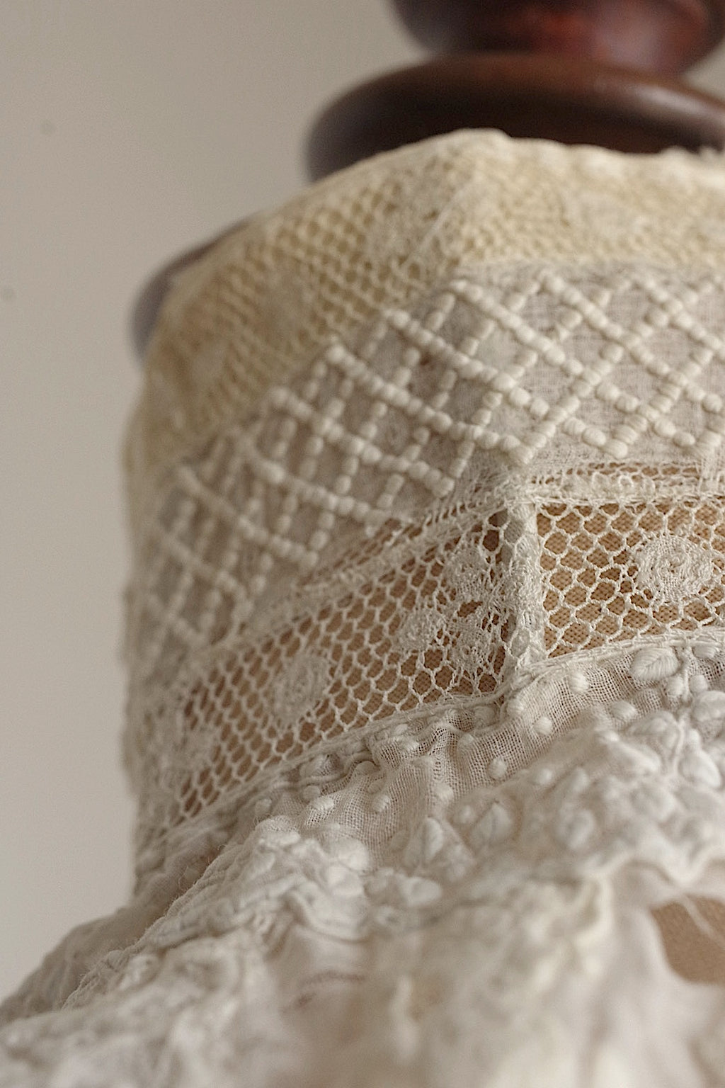 Antique Lace (dentelle ancienne) Collar 4