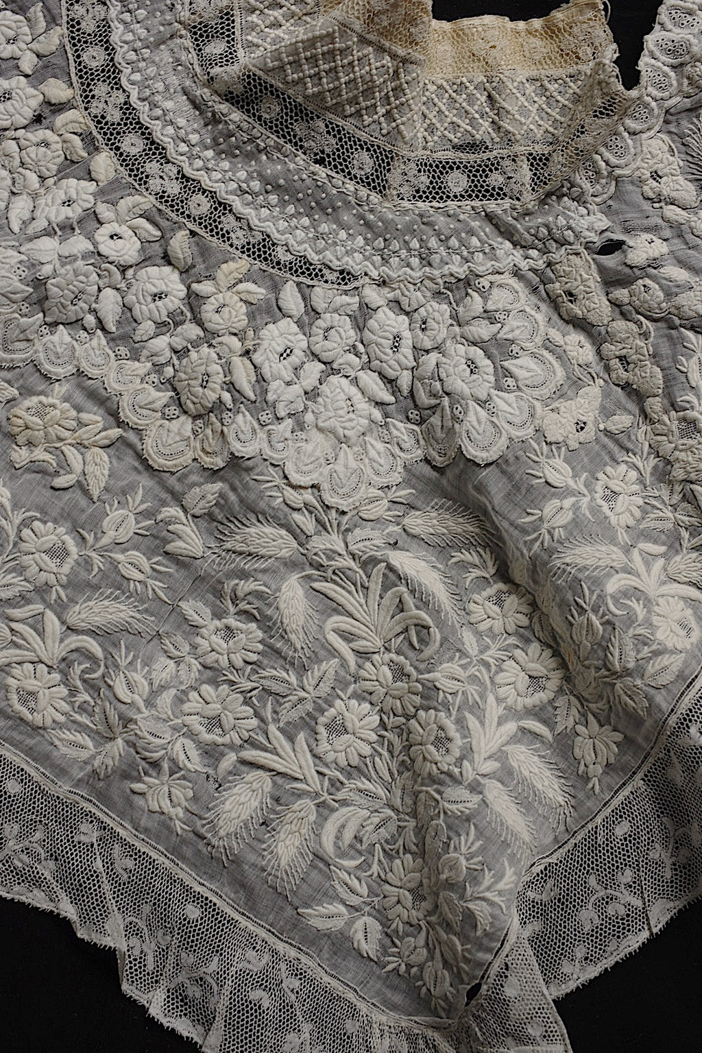 Antique Lace (dentelle ancienne) Collar 4