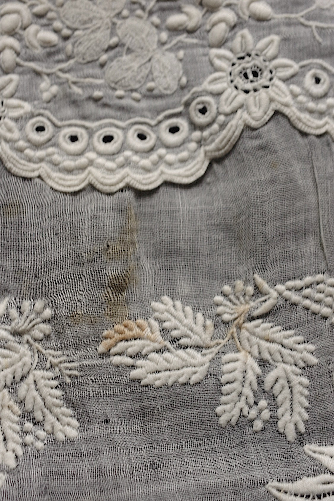 Antique Lace (dentelle ancienne) Collar 5