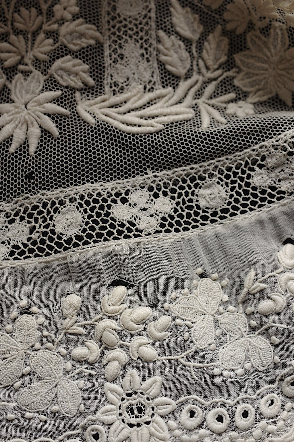 Antique Lace (dentelle ancienne) Collar 5