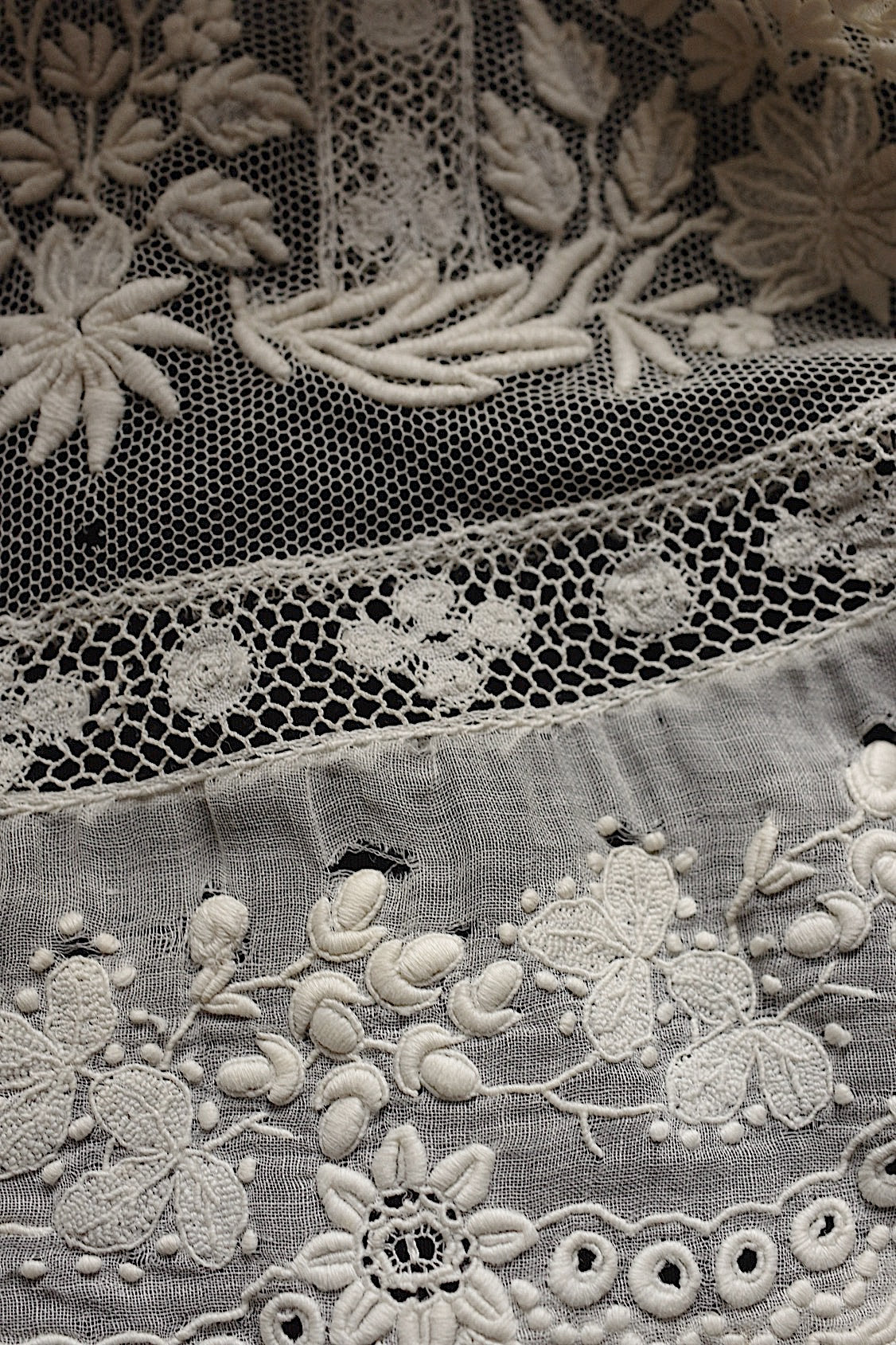 Antique Lace (dentelle ancienne) Collar 5