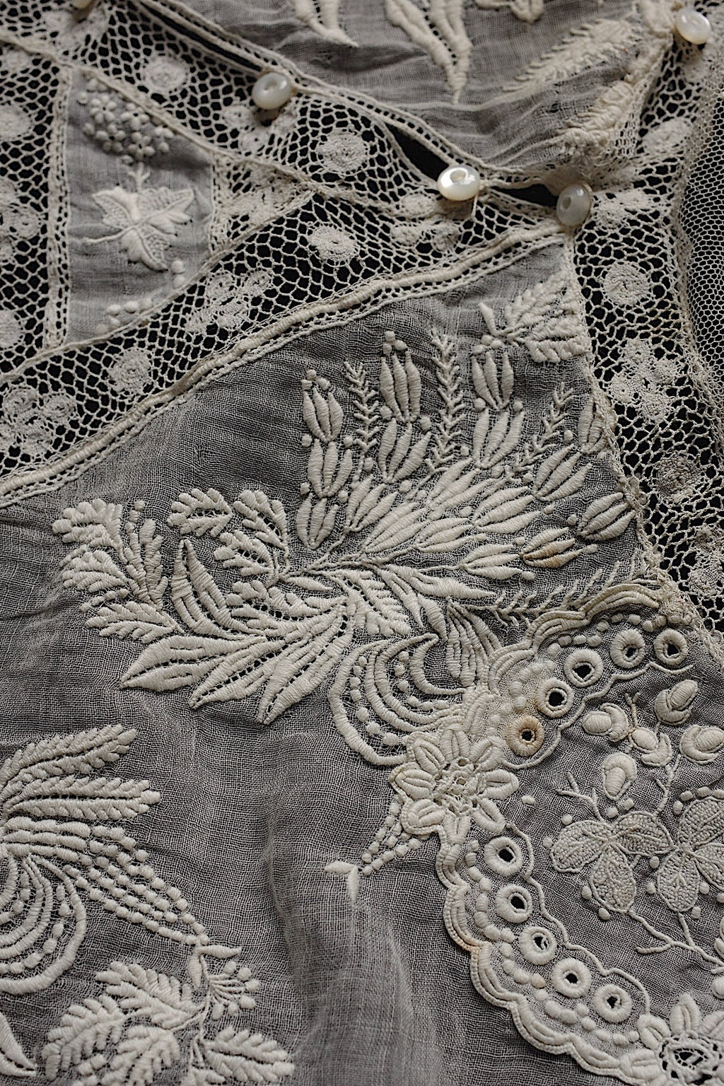 Antique Lace (dentelle ancienne) Collar 5