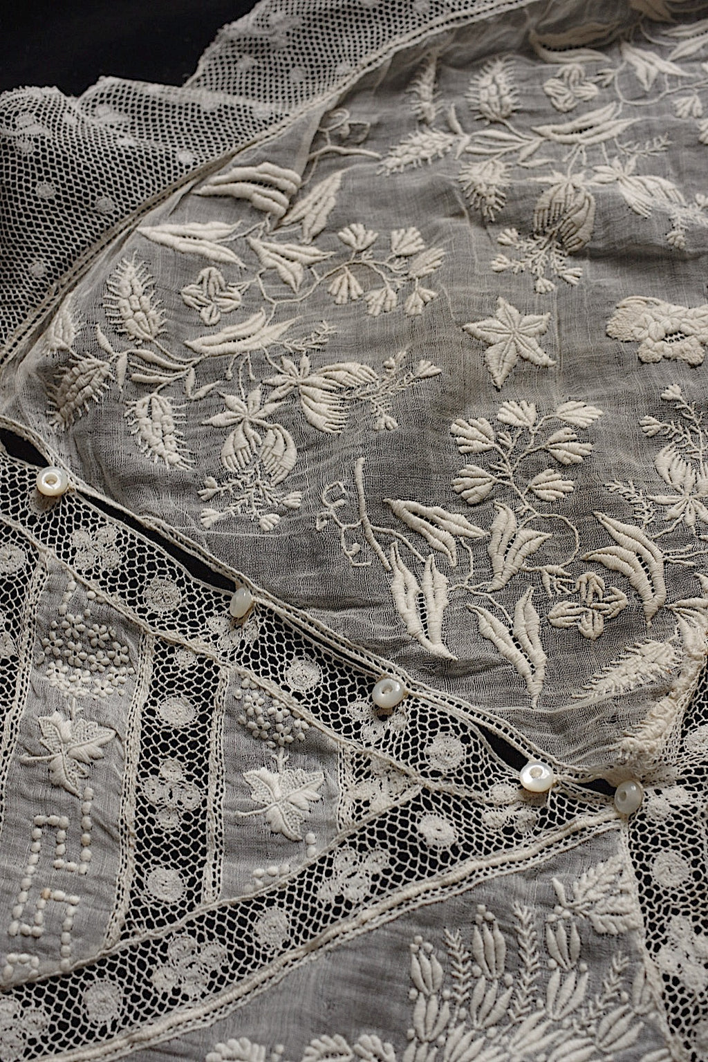 Antique Lace (dentelle ancienne) Collar 5