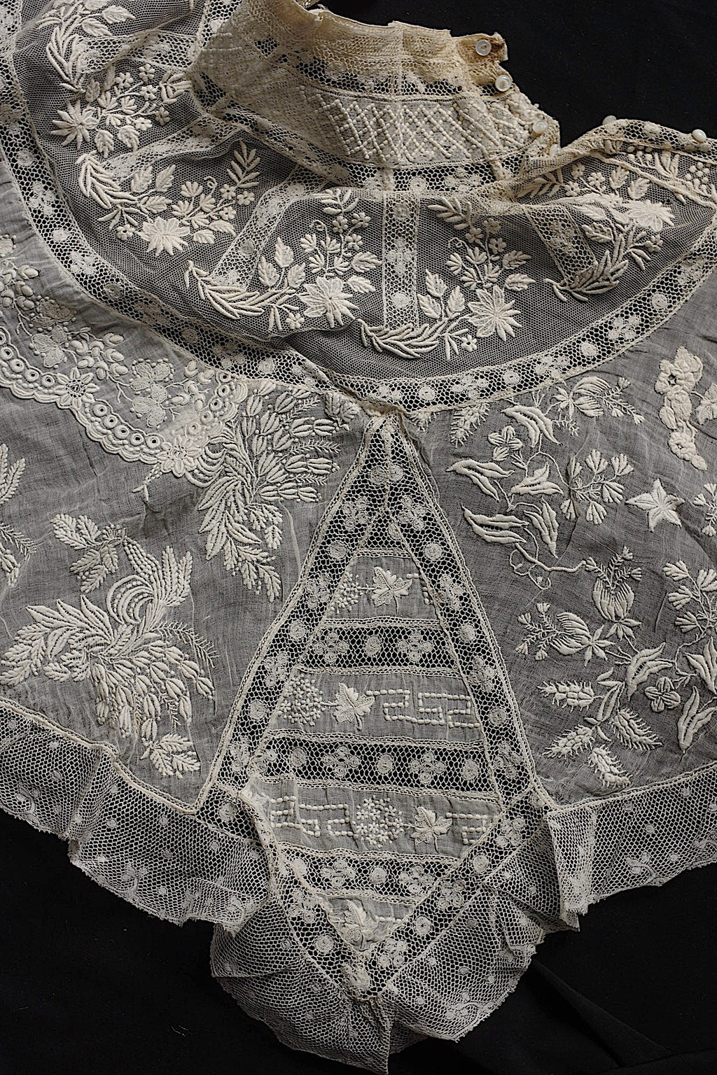 Antique Lace (dentelle ancienne) Collar 5