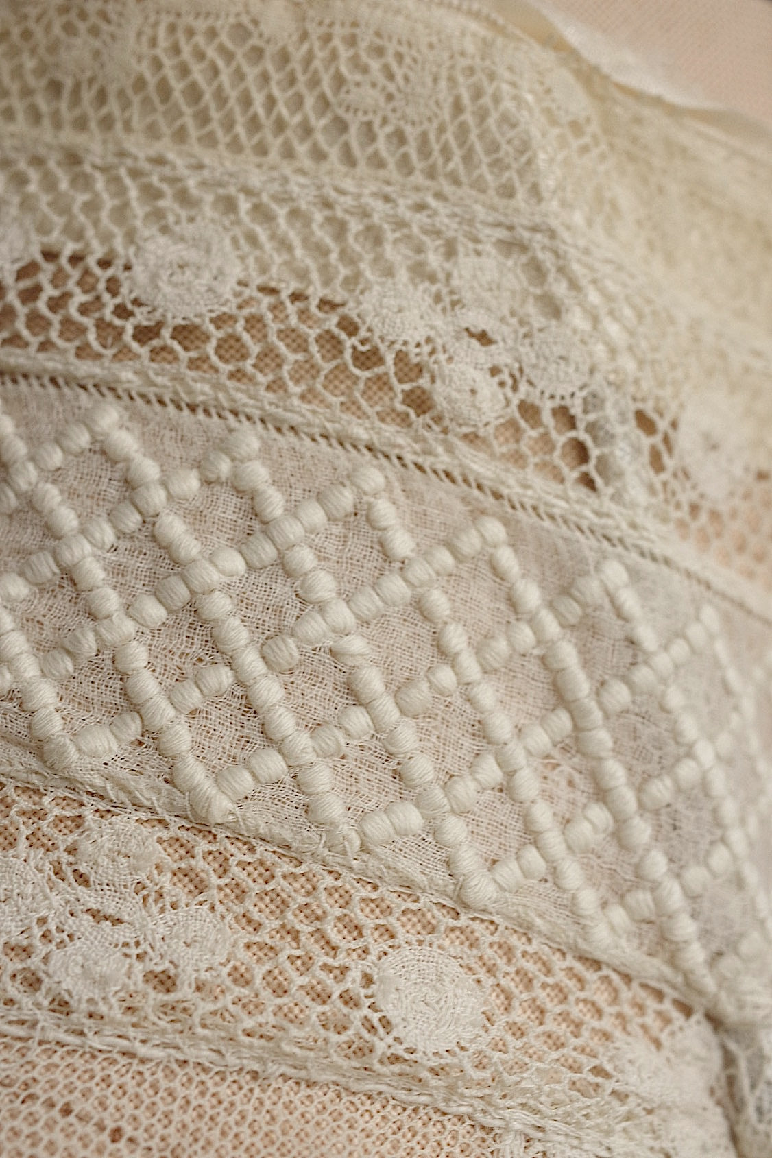 Antique Lace (dentelle ancienne) Collar 5
