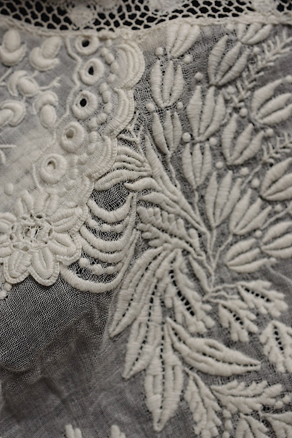 Antique Lace (dentelle ancienne) Collar 5