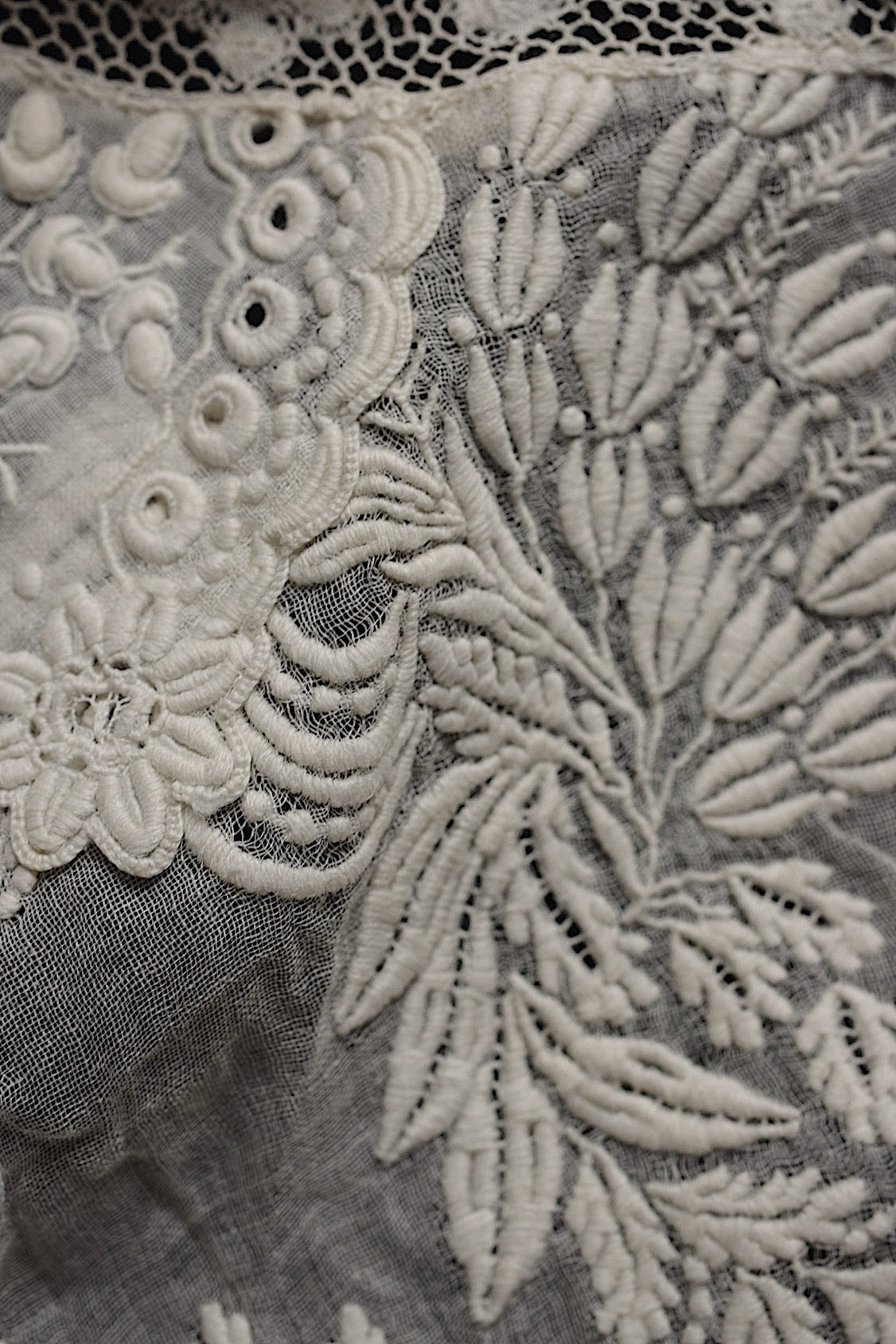 Antique Lace (dentelle ancienne) Collar 5