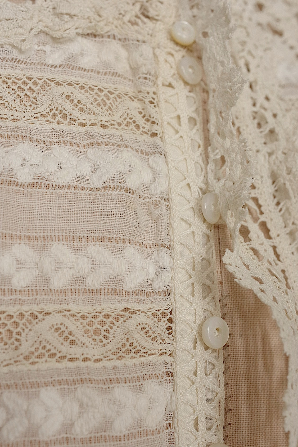 Antique lace clothing vêtement ancien antique 