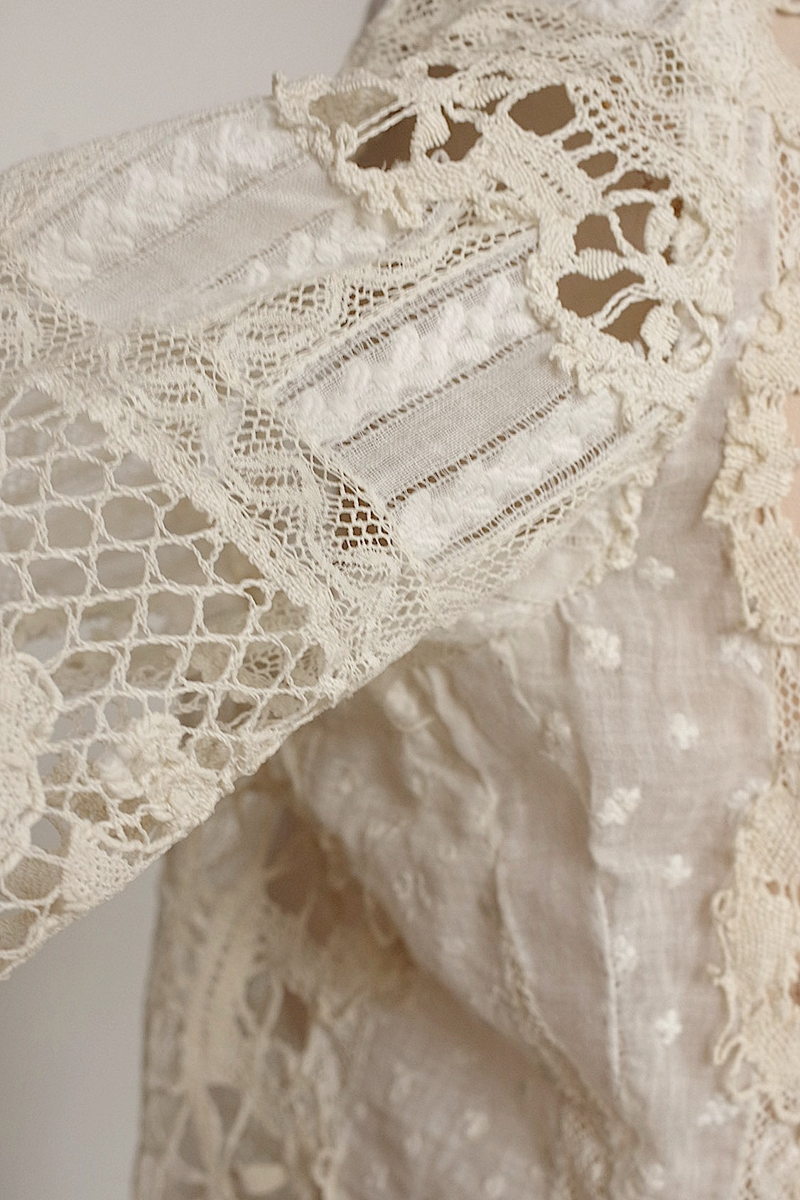 Antique lace clothing vêtement ancien antique 