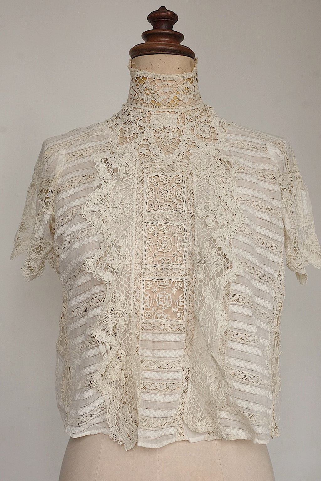 Antique lace clothing vêtement ancien antique 