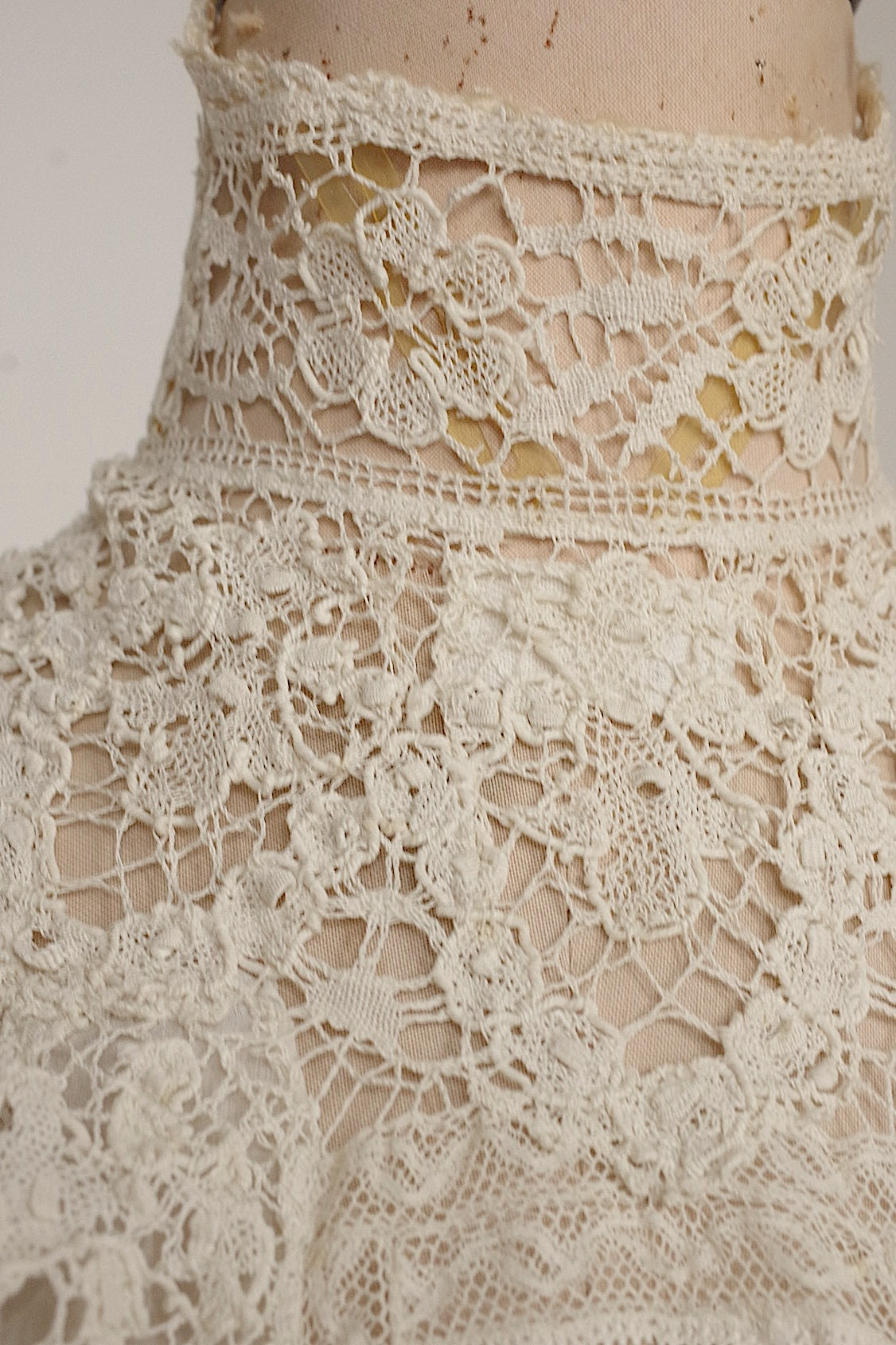 Antique lace clothing vêtement ancien antique 
