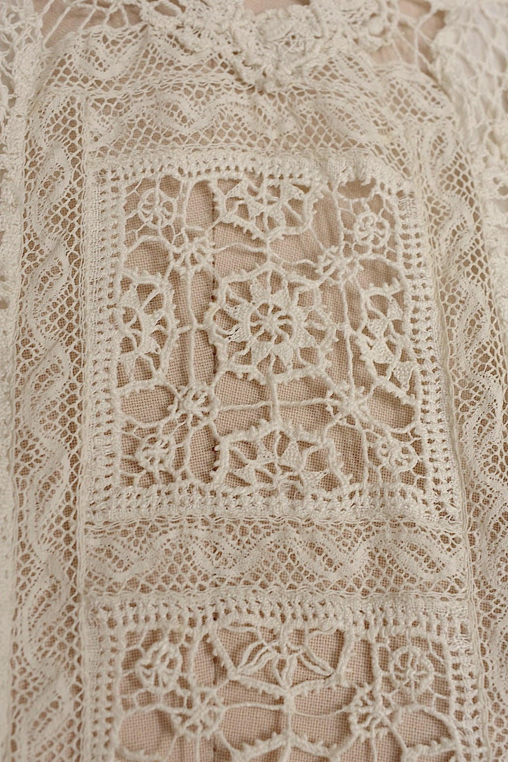Antique lace clothing vêtement ancien antique 