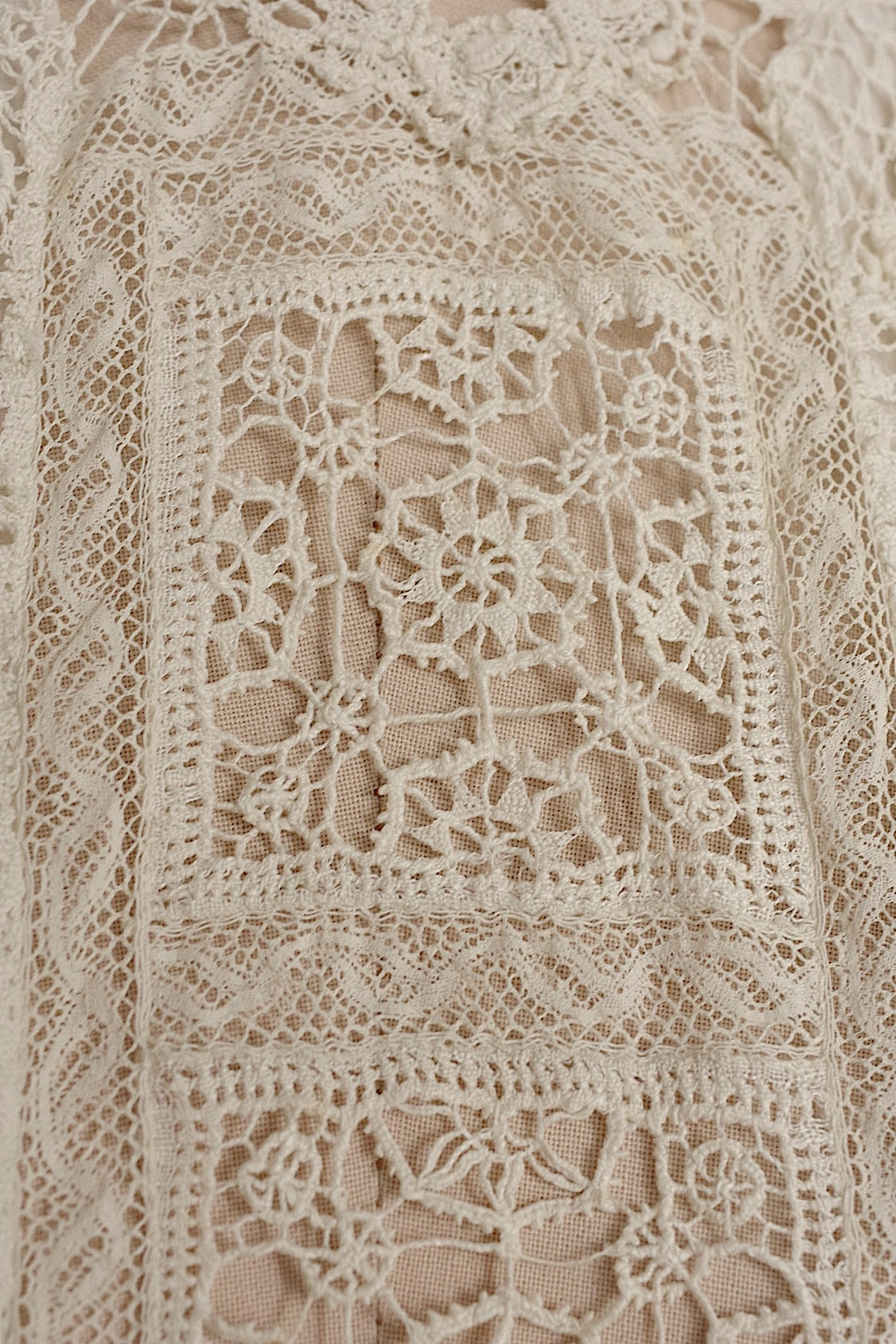 Antique lace clothing vêtement ancien antique 