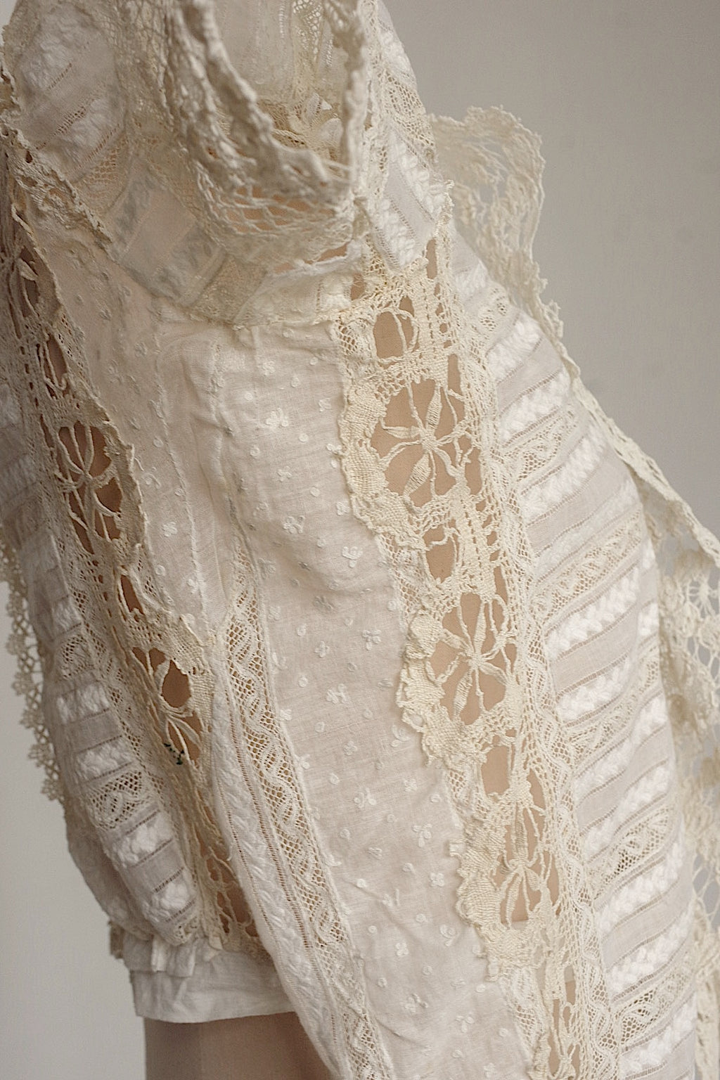 Antique lace clothing vêtement ancien antique 