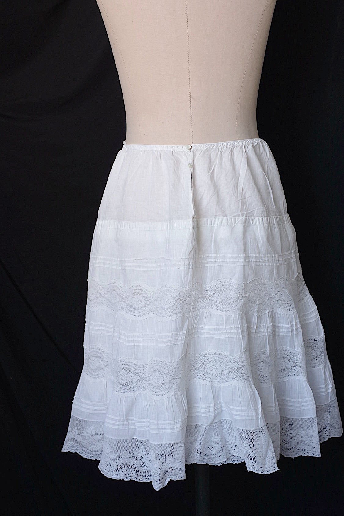 アンティークレース服　vêtement  ancien antique　レーススカート1