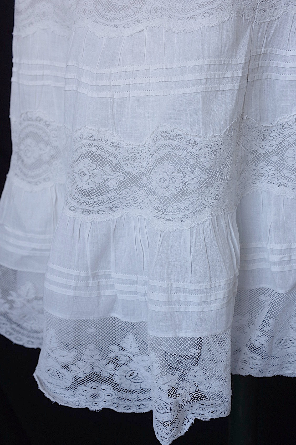 アンティークレース服　vêtement  ancien antique　レーススカート1
