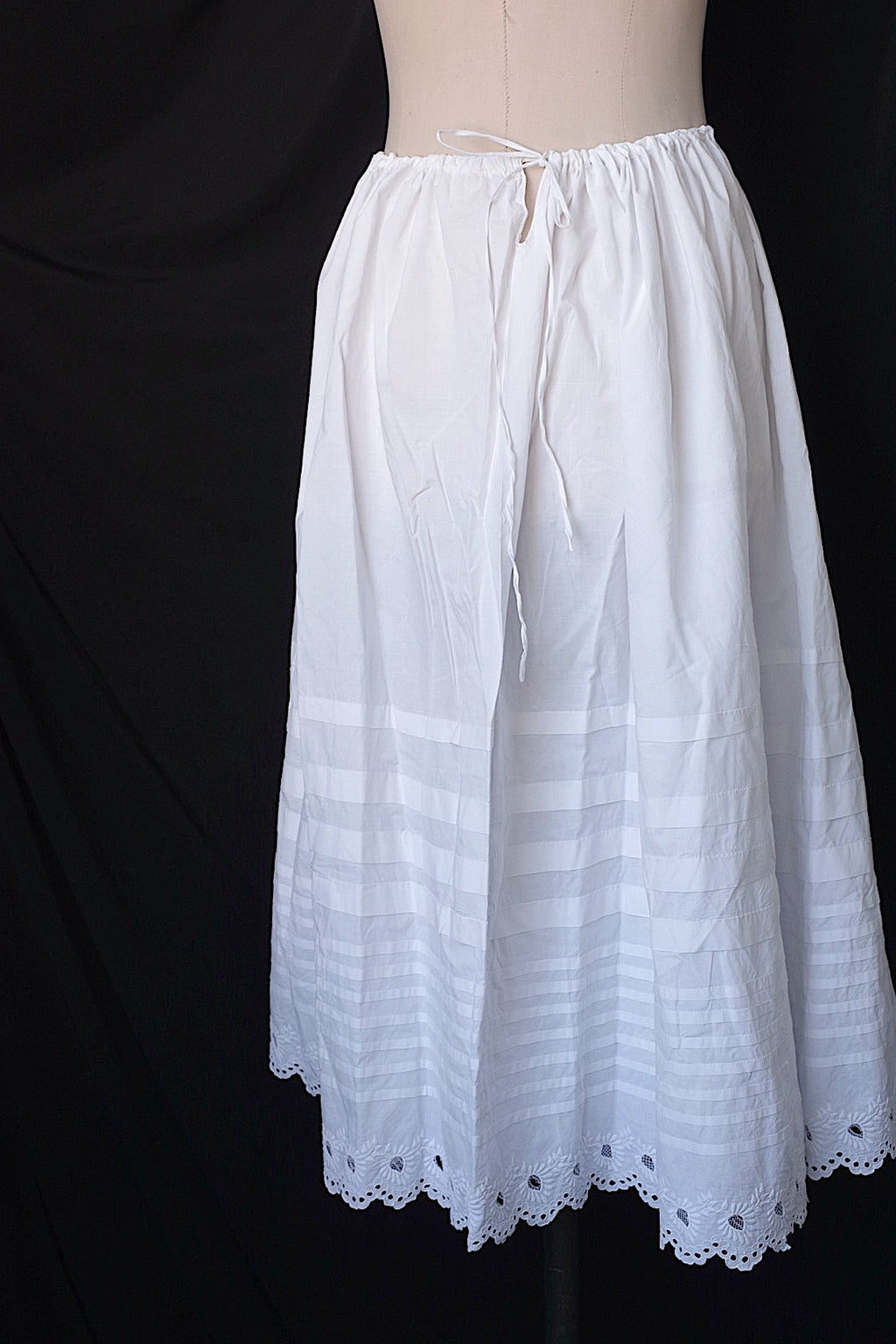 アンティークレース服　vêtement  ancien antique　レーススカート2