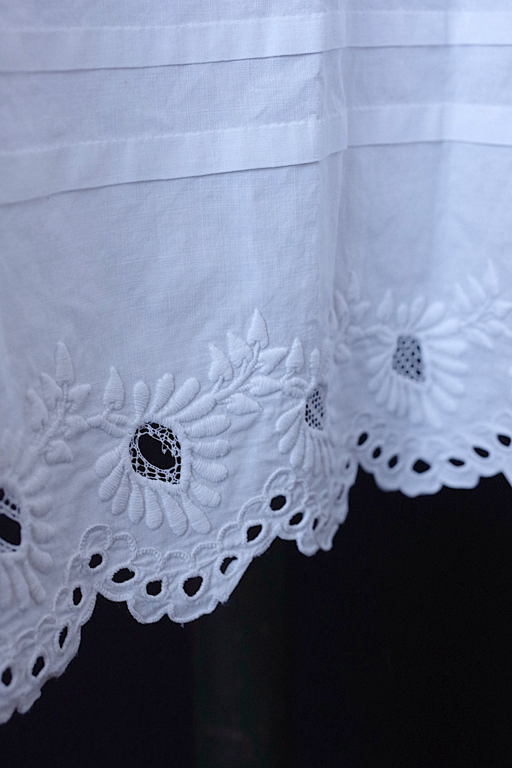 アンティークレース服　vêtement  ancien antique　レーススカート2
