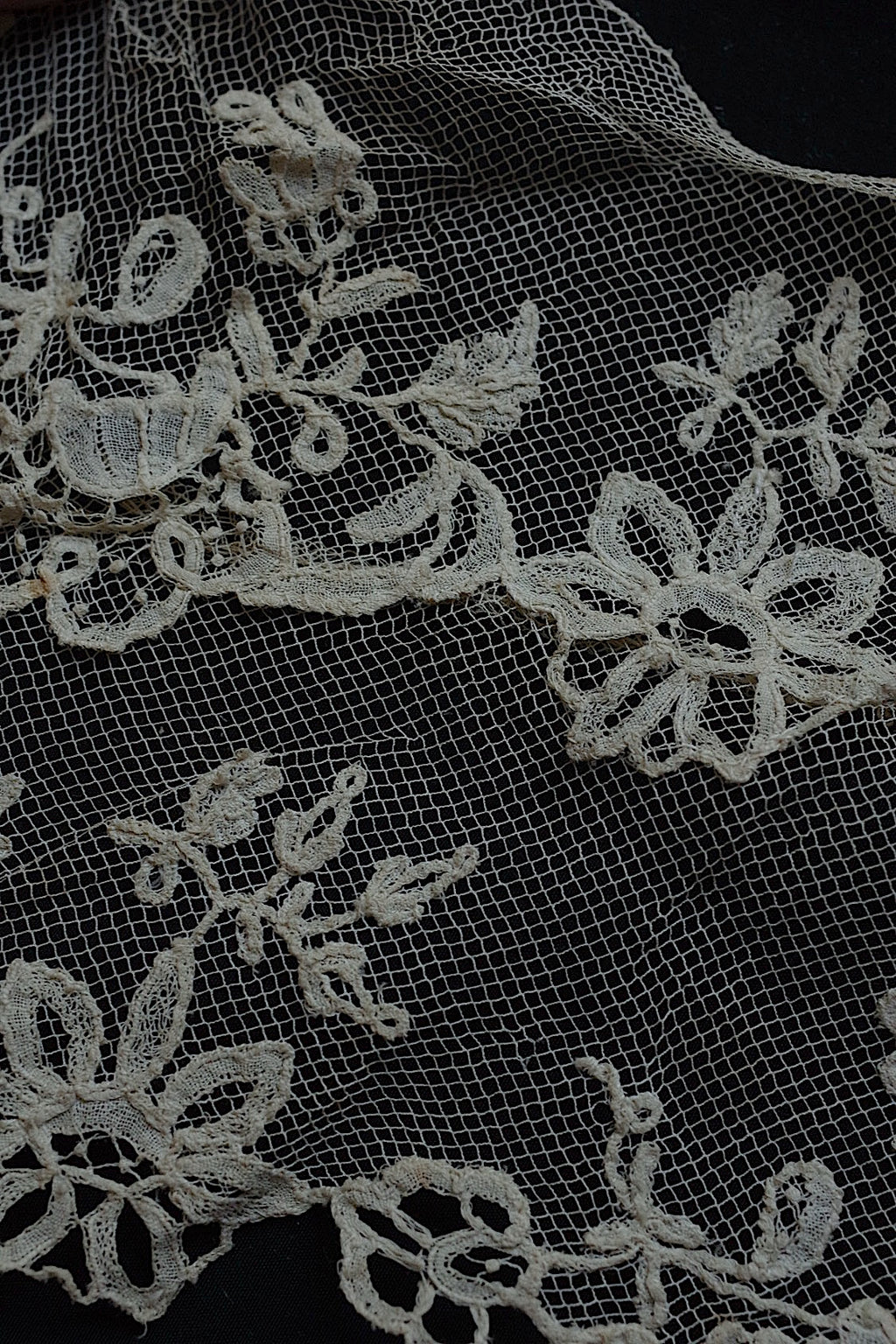 アンティークレース dentelle ancienne 123cm