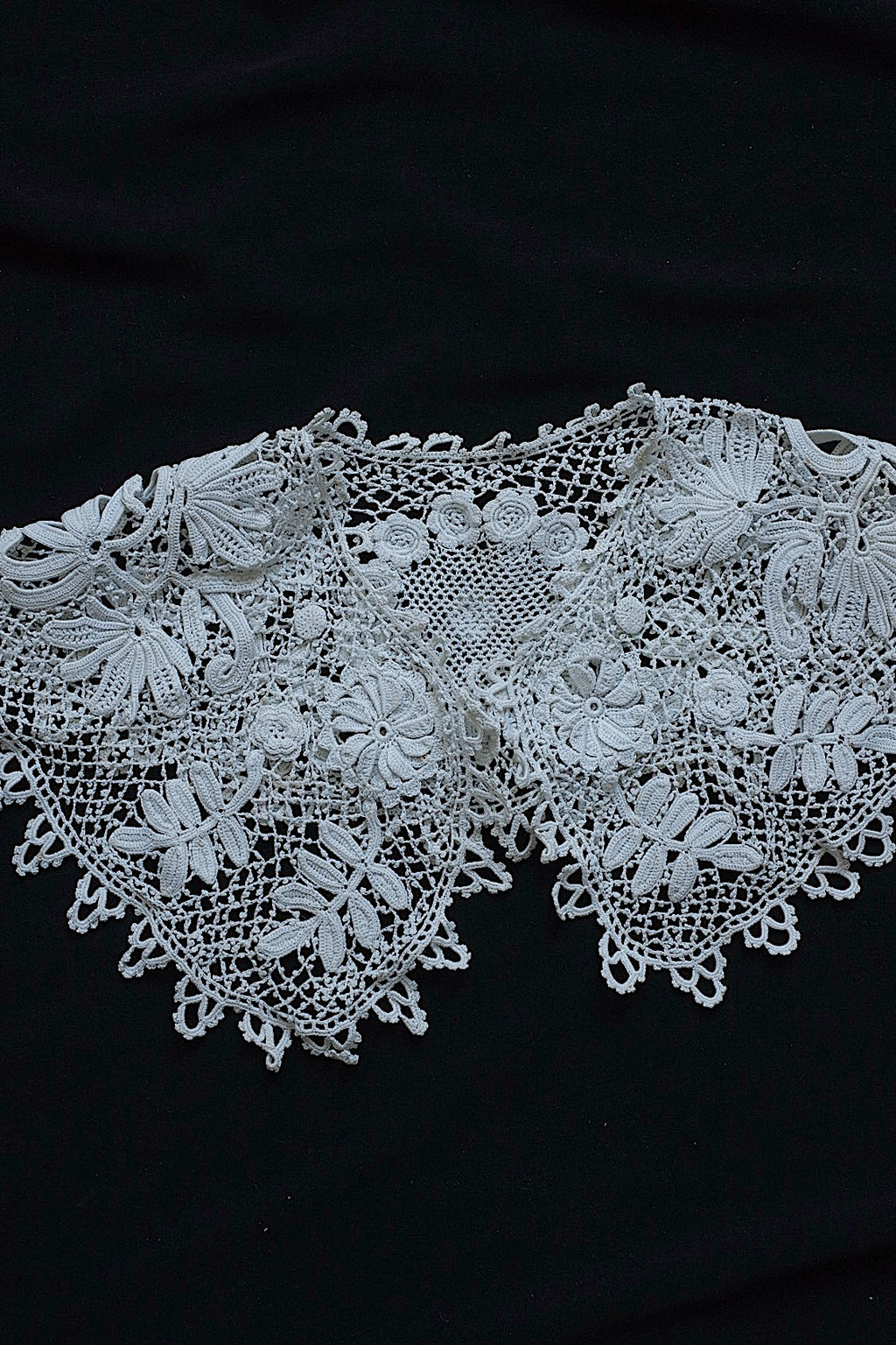 アンティークレース dentelle ancienne 小さめ襟　1