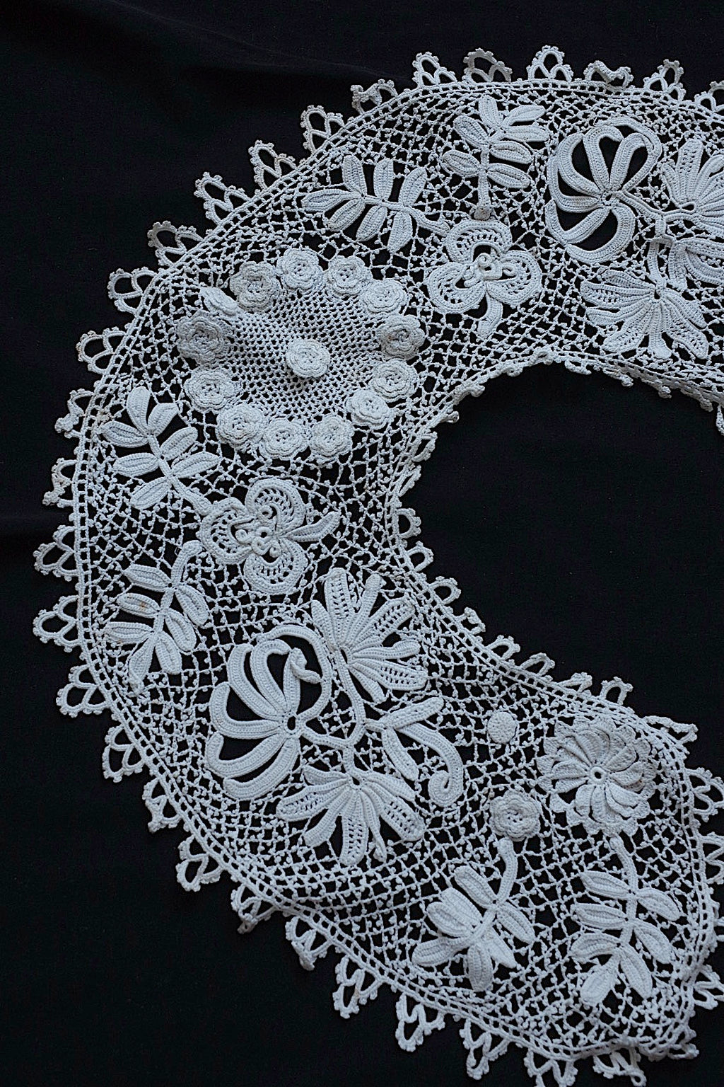 アンティークレース dentelle ancienne 小さめ襟　1