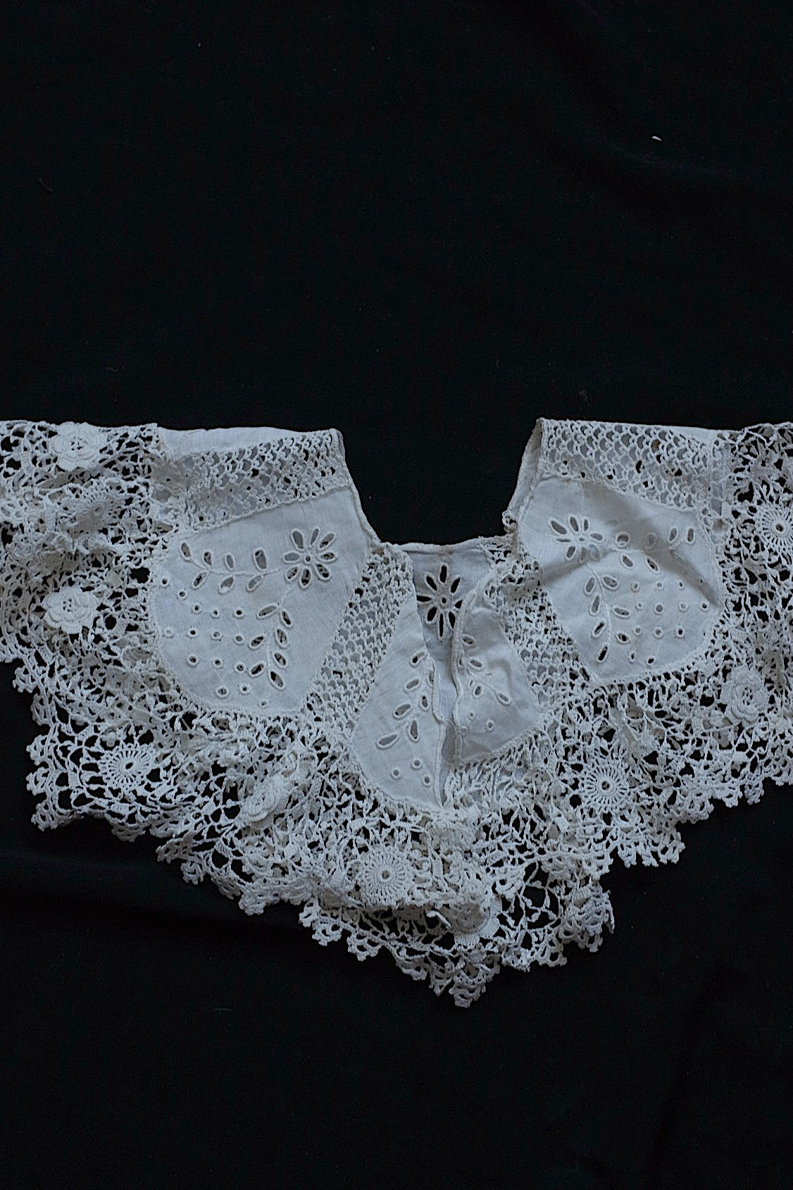 アンティークレース dentelle ancienne 小さめ襟　3