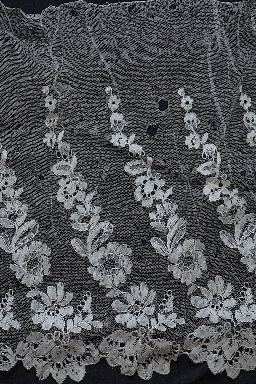 アンティークレース dentelle ancienne　ブロンドレース　ハギレ