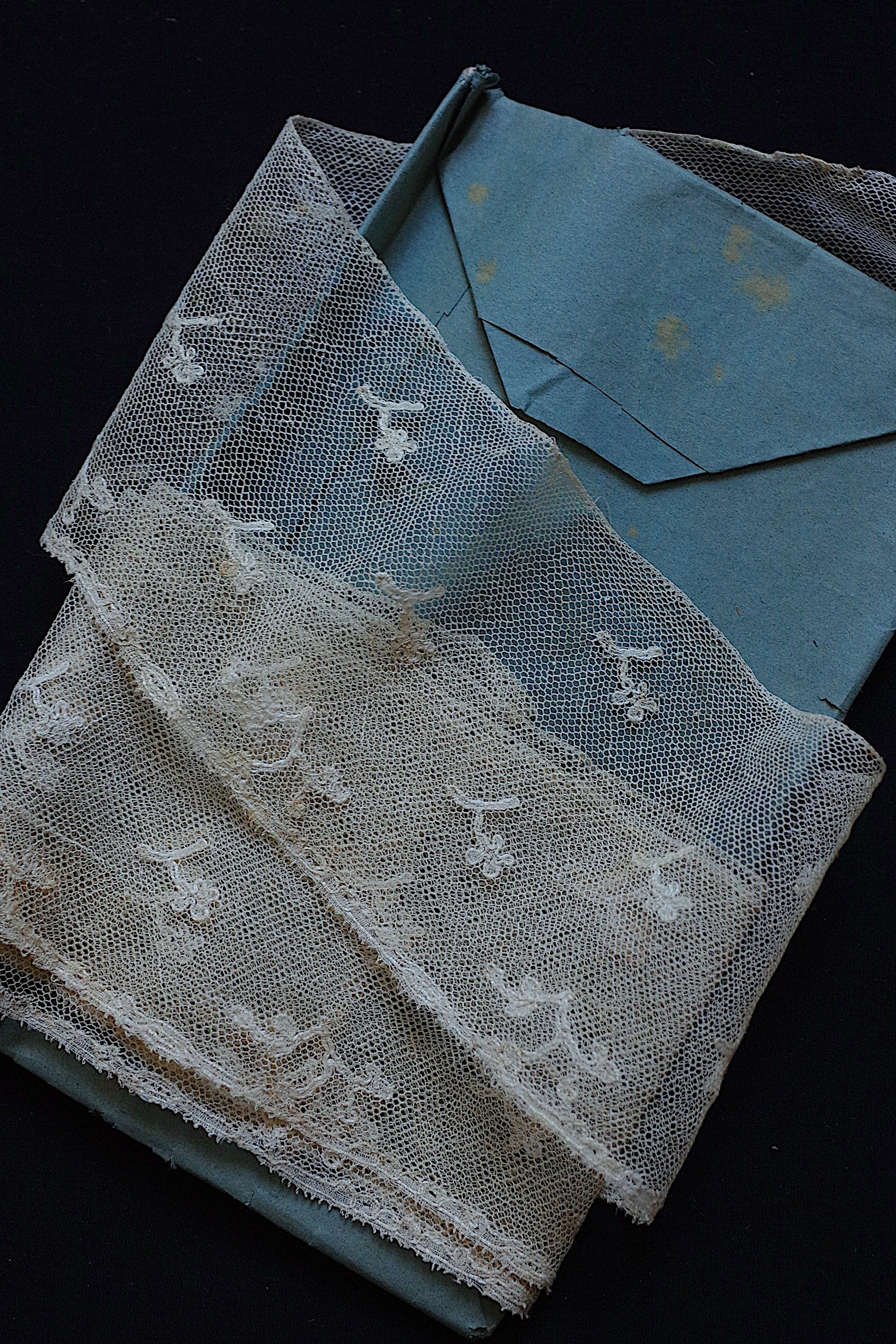アンティークレース dentelle ancienne 146cm 55cm
