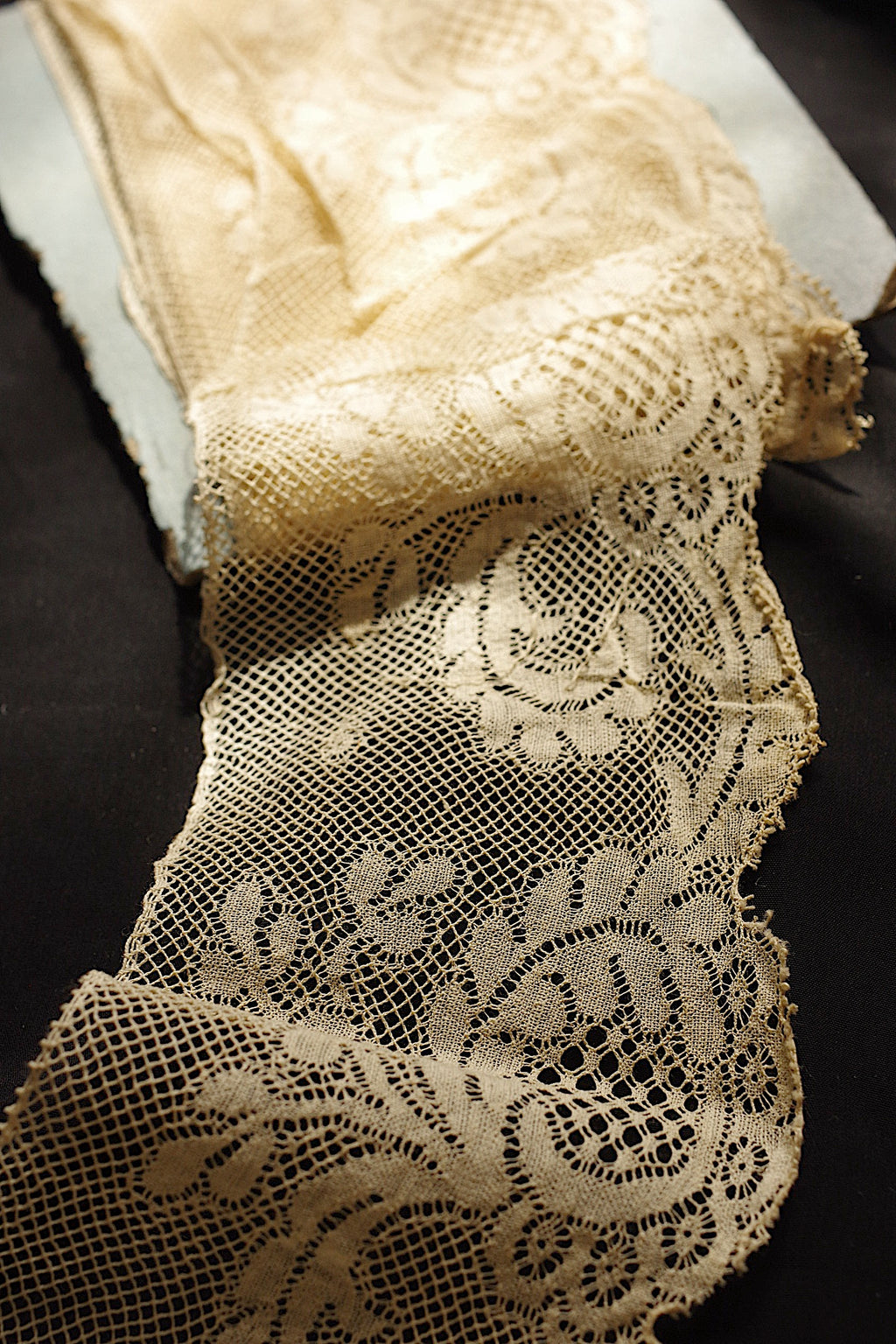アンティークレース dentelle ancienne 220 57 57cm