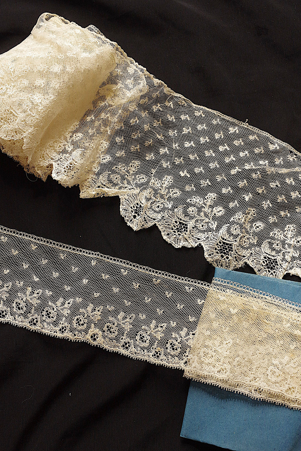 アンティークレース dentelle ancienne 120 56 95cm